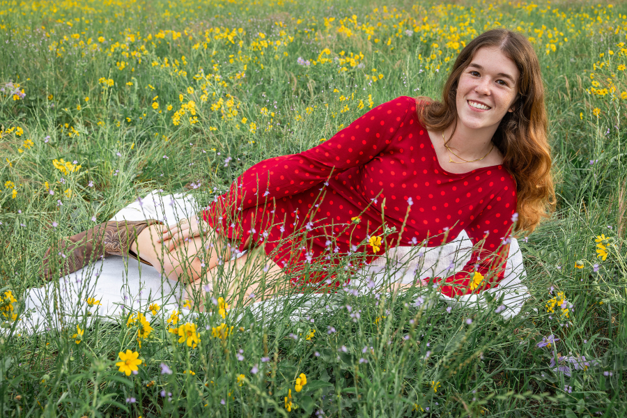 thm_april-2026-harwood-senior-photos-mckinney-falls-067.webp