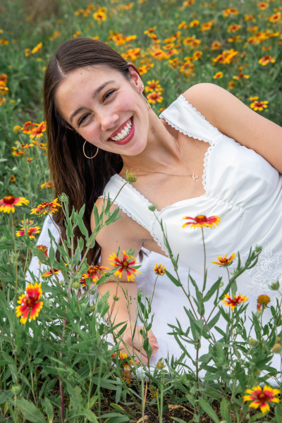 thm_april-2026-lb-commons-ford-ranch-senior-photos-090.webp