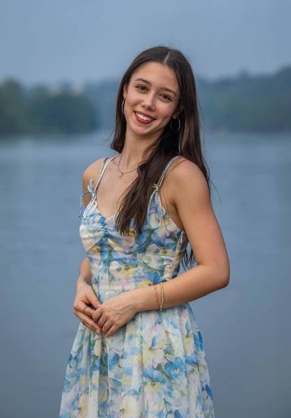 thm_april-2026-lb-commons-ford-ranch-senior-photos-125.webp