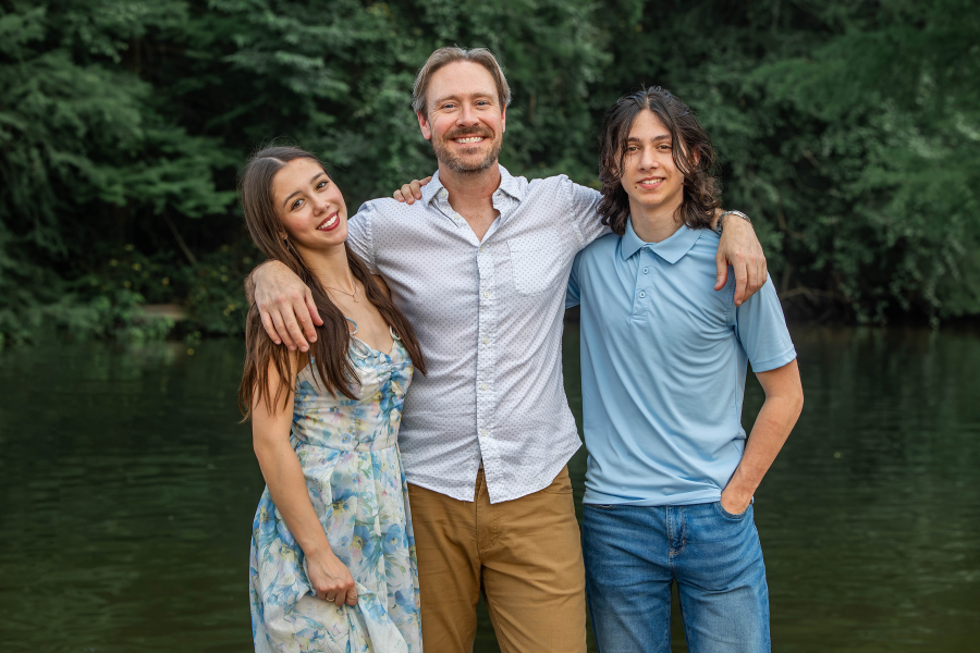 thm_april-2026-lb-commons-ford-ranch-senior-photos-128.webp