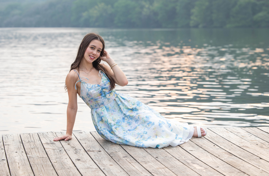 thm_april-2026-lb-commons-ford-ranch-senior-photos-141.webp