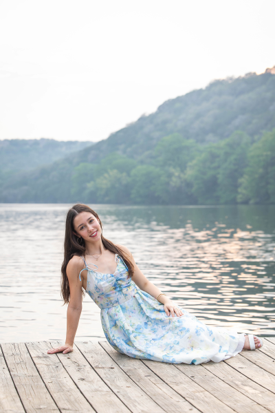 thm_april-2026-lb-commons-ford-ranch-senior-photos-142.webp