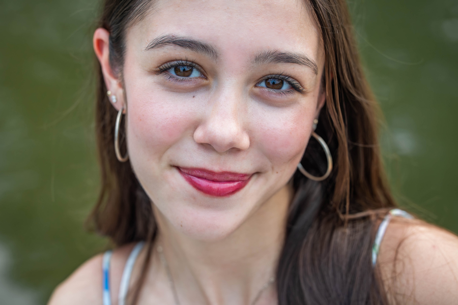thm_april-2026-lb-commons-ford-ranch-senior-photos-146.webp