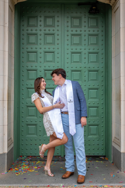 thm_april-2026-ut-graduation-photos-paige-wade-006.webp