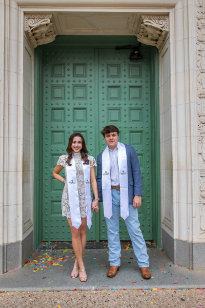 thm_april-2026-ut-graduation-photos-paige-wade-007.webp
