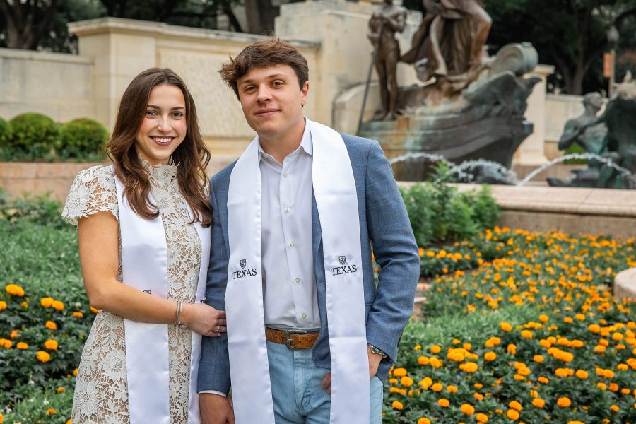 thm_april-2026-ut-graduation-photos-paige-wade-095.webp