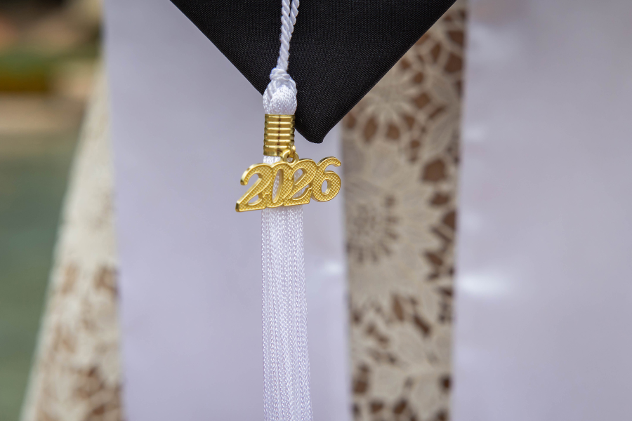 thm_april-2026-ut-graduation-photos-paige-wade-112.webp