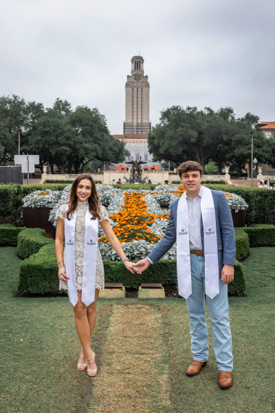 thm_april-2026-ut-graduation-photos-paige-wade-126.webp