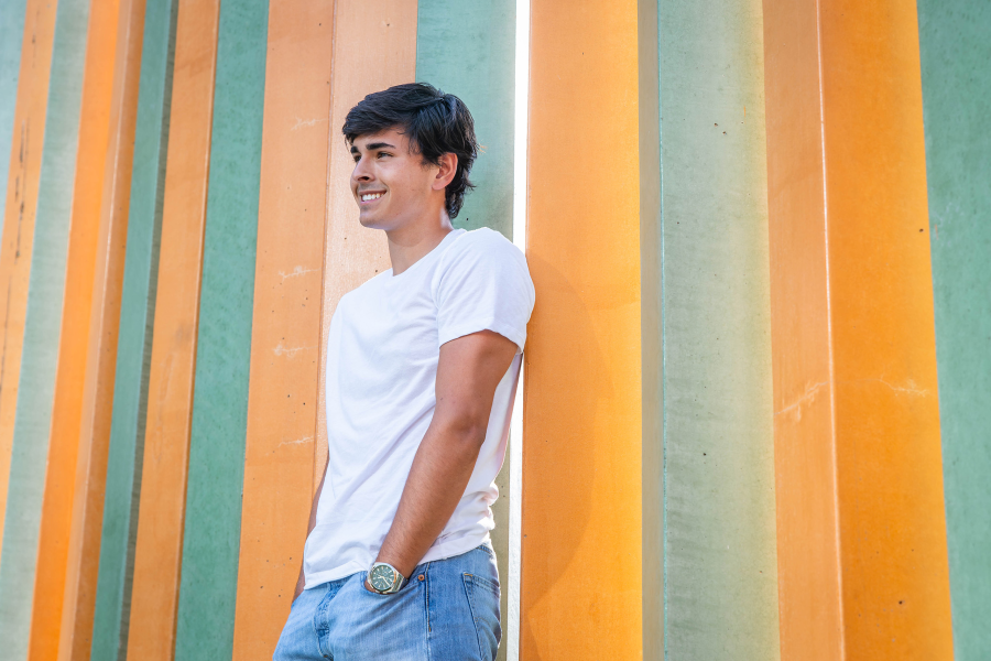 thm_april-2026-vm-family-senior-photos-downtown-austin-002.webp