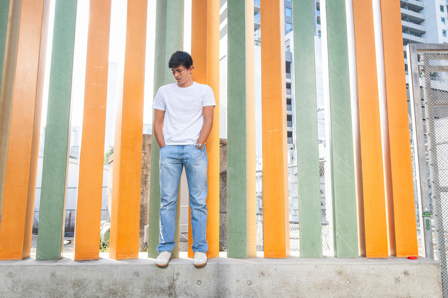 thm_april-2026-vm-family-senior-photos-downtown-austin-004.webp