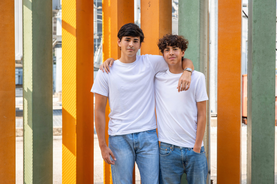 thm_april-2026-vm-family-senior-photos-downtown-austin-014.webp