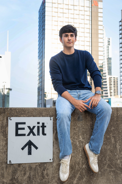thm_april-2026-vm-family-senior-photos-downtown-austin-143.webp