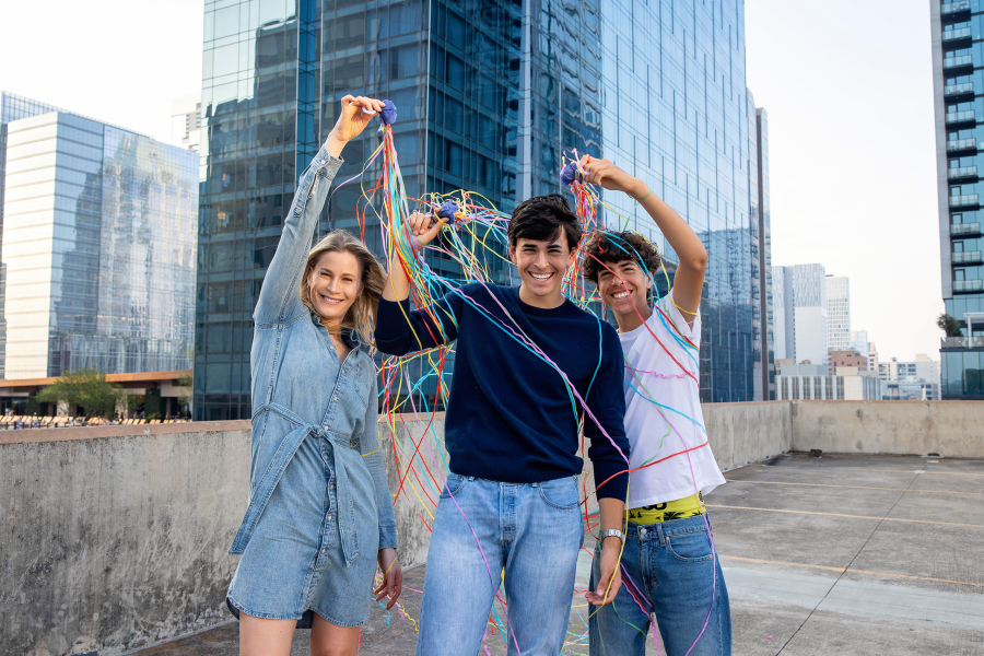 thm_april-2026-vm-family-senior-photos-downtown-austin-186.webp