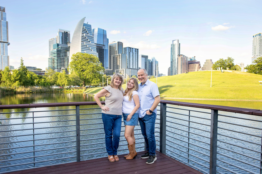 thm_may-2026-fs-senior-photos-butler-park-049.webp
