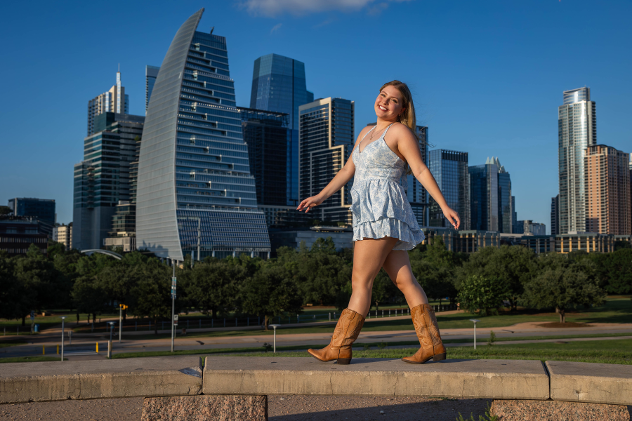 thm_may-2026-fs-senior-photos-butler-park-098.webp