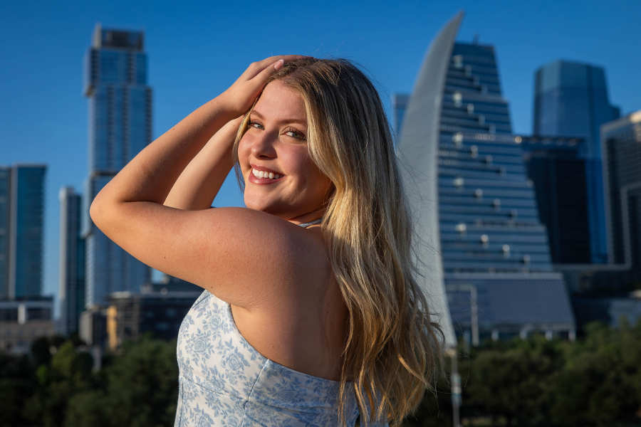 thm_may-2026-fs-senior-photos-butler-park-106.webp