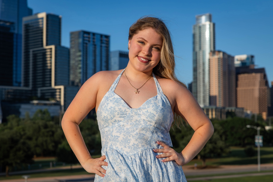 thm_may-2026-fs-senior-photos-butler-park-108.webp