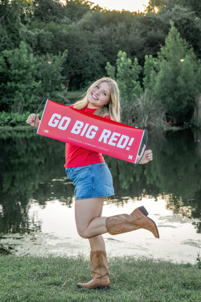 senior-photos-butler-park-146.webp