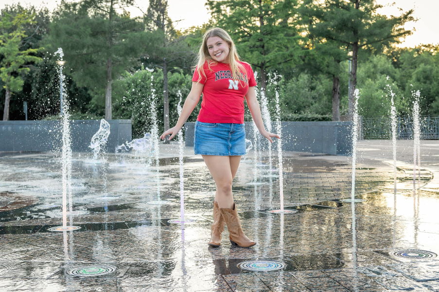 2026-fs-senior-photos-butler-park-163.webp
