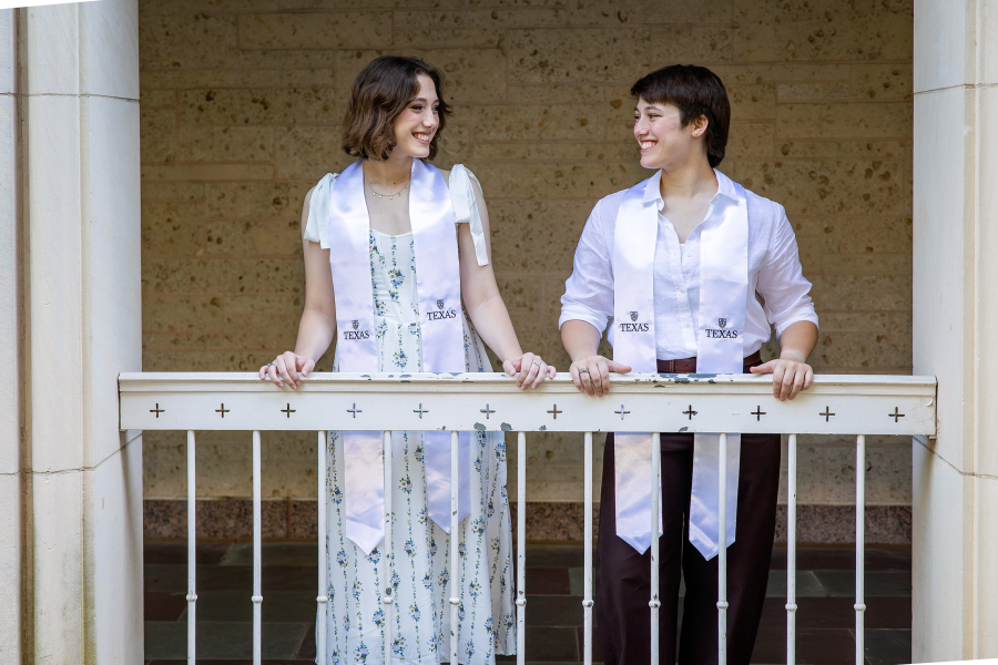thm_may-2026-ut-graduation-photos-sisters-049.webp