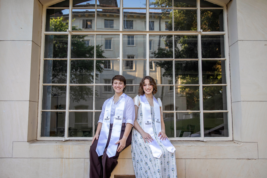 thm_may-2026-ut-graduation-photos-sisters-063.webp