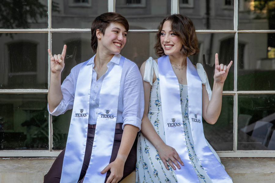 thm_may-2026-ut-graduation-photos-sisters-065.webp