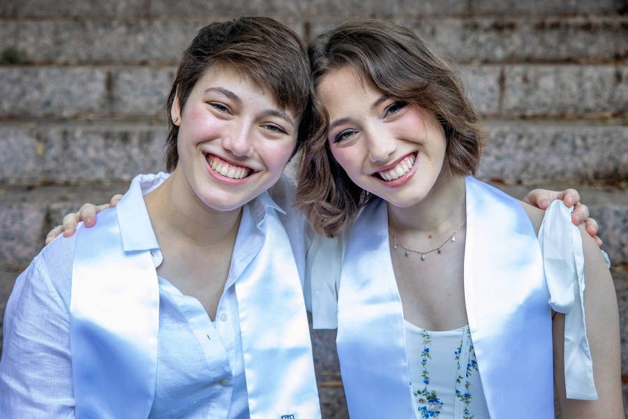 thm_may-2026-ut-graduation-photos-sisters-069.webp