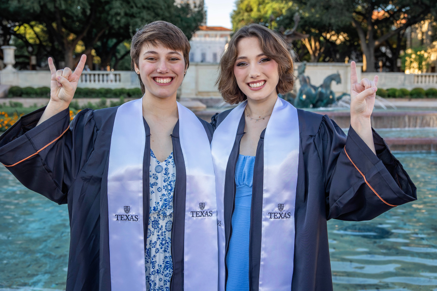 thm_may-2026-ut-graduation-photos-sisters-117.webp