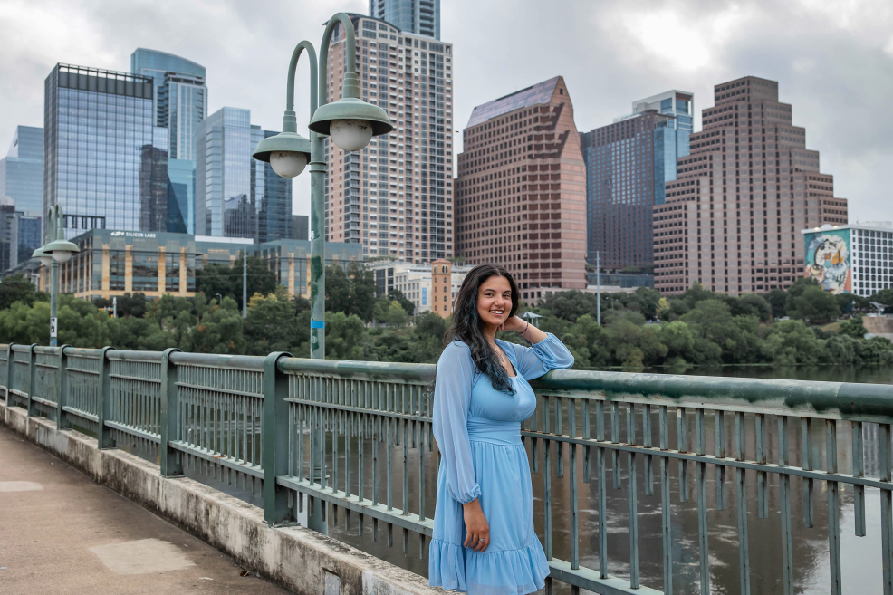 downtown austin skyline views from the s. 1st street bridge senior photo session