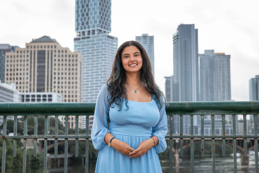 thm_july-2026-raylie-soliz-downtown-austin-senior-photos-034
