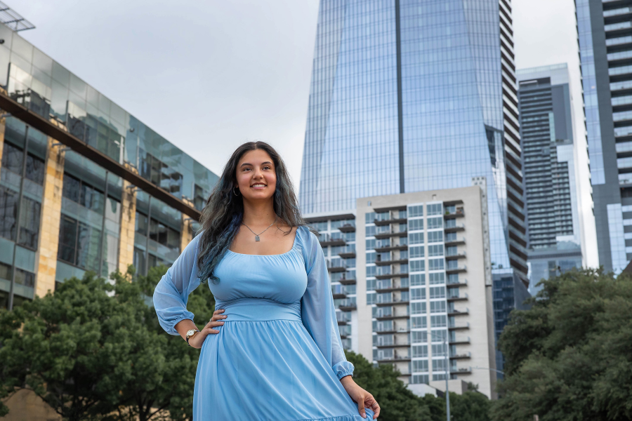 thm_july-2026-raylie-soliz-downtown-austin-senior-photos-057