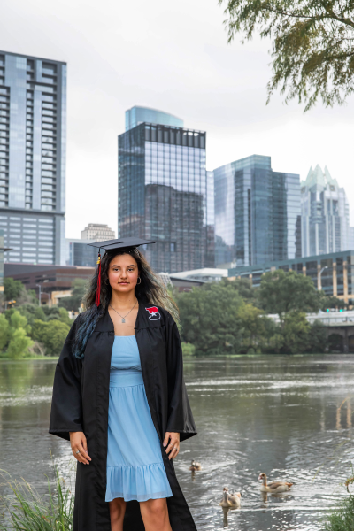 thm_july-2026-raylie-soliz-downtown-austin-senior-photos-103.webp