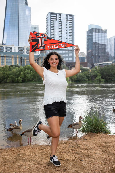 thm_july-2026-raylie-soliz-downtown-austin-senior-photos-125