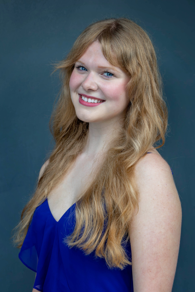 thm_aug-2026-sm-senior-photos-waterloo-park-austin-060.webp