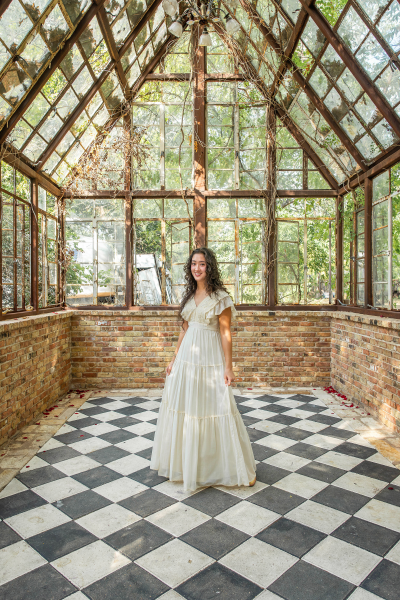 thm_sept-2026-el-sekrit-theater-austin-senior-photos-003.webp