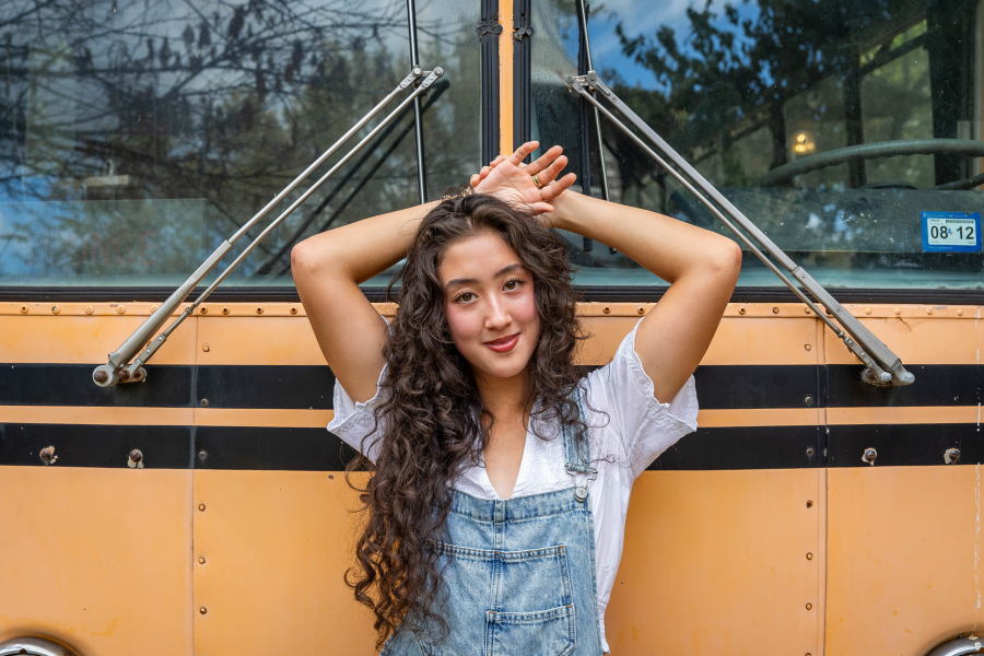 thm_sept-2026-el-sekrit-theater-austin-senior-photos-068.webp