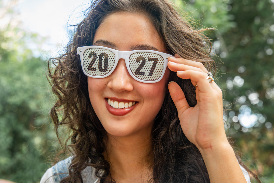 thm_sept-2026-el-sekrit-theater-austin-senior-photos-103.webp
