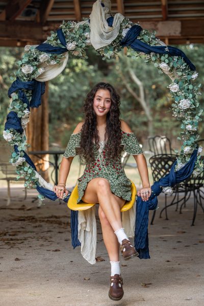 thm_sept-2026-el-sekrit-theater-austin-senior-photos-145
