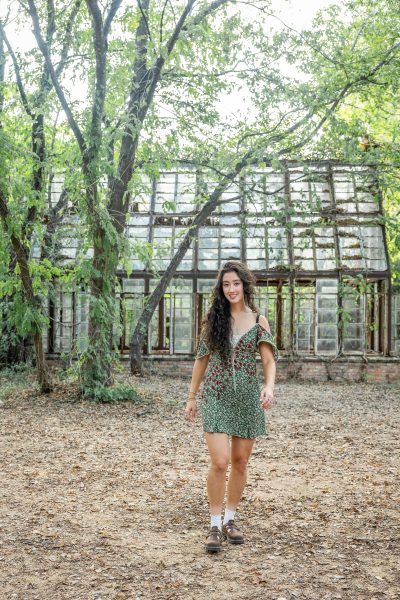 thm_sept-2026-el-sekrit-theater-austin-senior-photos-170