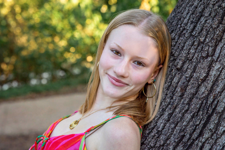 thm_oct-2026-ek-austin-senior-photos-pease-park-005.webp