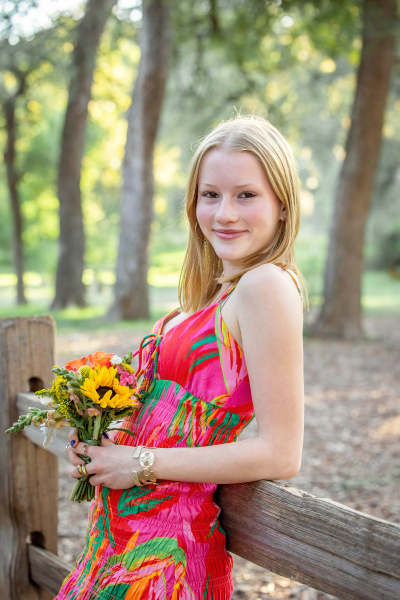 thm_oct-2026-ek-austin-senior-photos-pease-park-012.webp