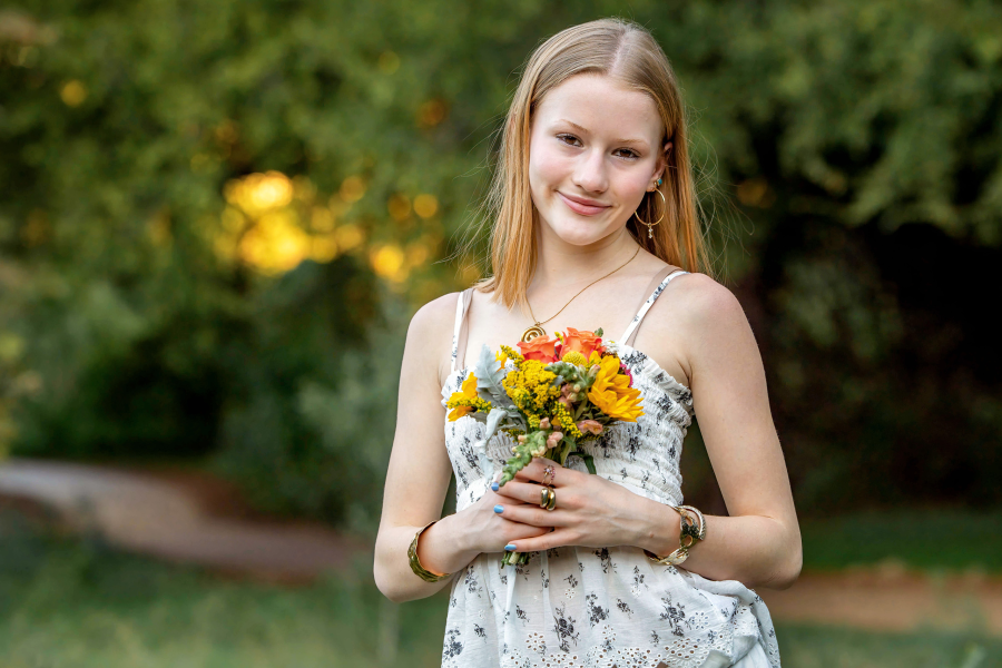 thm_oct-2026-ek-austin-senior-photos-pease-park-047.webp