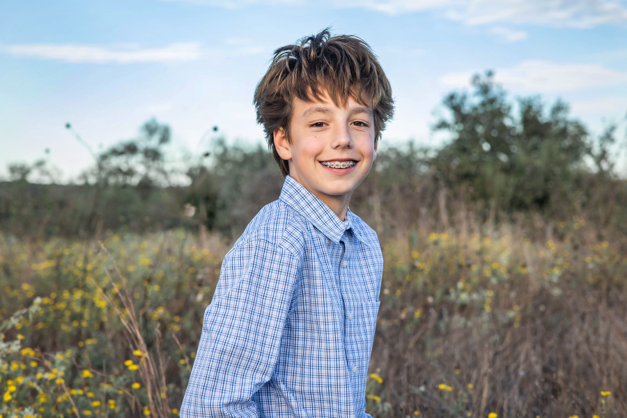 thm_oct-2026-family-photos-commons-ford-ranch-012.webp