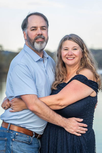 thm_oct-2026-family-photos-commons-ford-ranch-035.webp