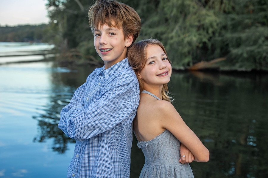 thm_oct-2026-family-photos-commons-ford-ranch-041.webp