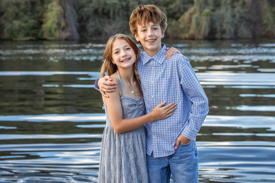thm_oct-2026-family-photos-commons-ford-ranch-042.webp