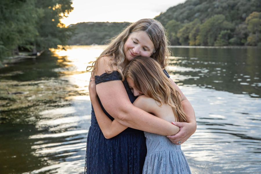 thm_oct-2026-family-photos-commons-ford-ranch-074.webp
