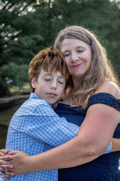 thm_oct-2026-family-photos-commons-ford-ranch-080.webp