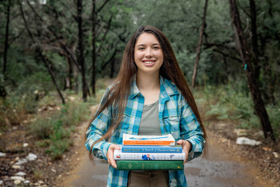thm_oct-2026-lr-senior-family-photos-violet-crown-trail-austin-119.webp