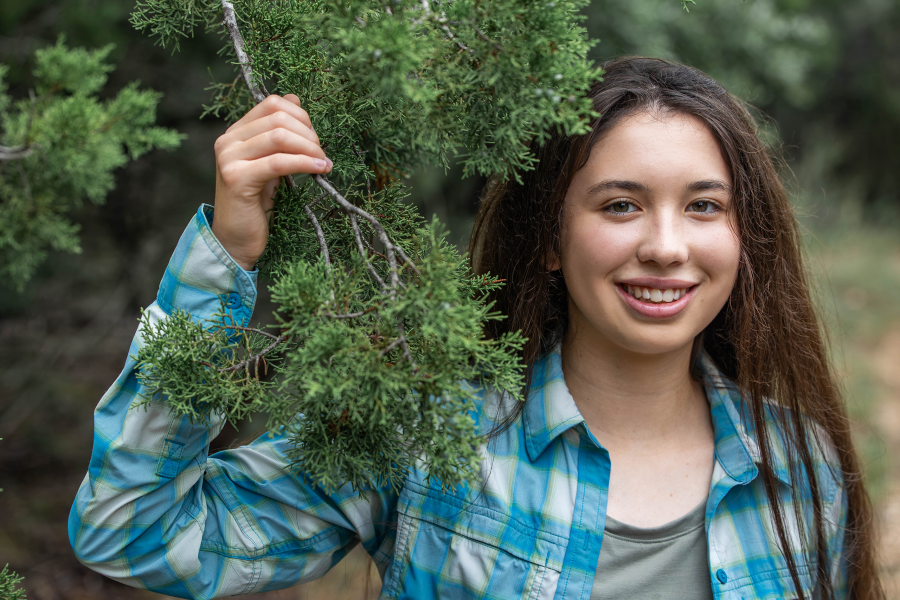 thm_oct-2026-lr-senior-family-photos-violet-crown-trail-austin-129.webp